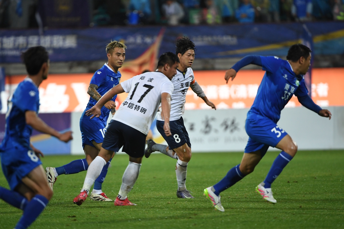 九游体育官网关于赛前突围战来临，上海久事围绕足总杯造点机会，更衣室稳定，控场能力受关注的信息