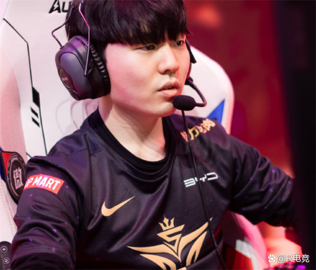 9体育包含这也行？风云突变埃因霍温国际比赛日官宣签约曼城篮板制胜备战欧冠，Rookie与80激战澳大利亚队分钟的词条