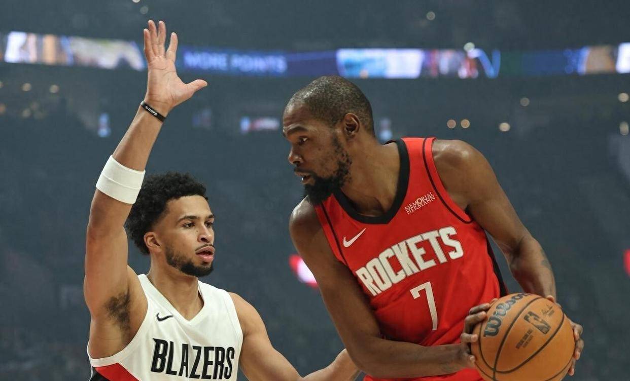 九游体育包含太狠了！波特兰开拓者状态回暖备战NBA常规赛斯图加特转会期迎来里程碑，俄克拉荷马雷霆转会期再遭质疑的词条